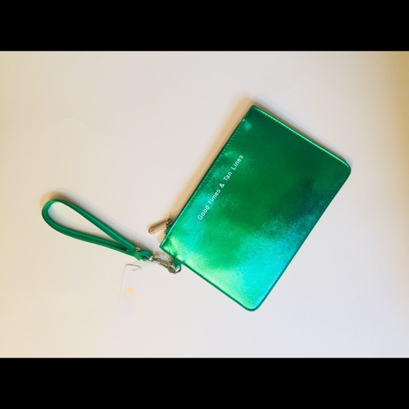 🥰 Charming Charlie wristlet super green Wristlet NWT - Picture 4 of 7
